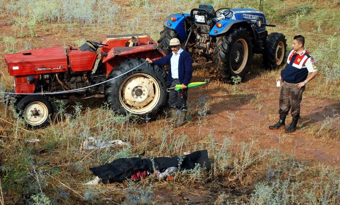 Çanakkale'de ehliyetsiz traktör kullanan genç kız öldü