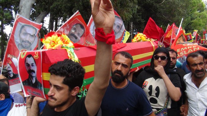 Figen Yüksekdağ Halil Aksakal'ın cenazesinde ağladı
