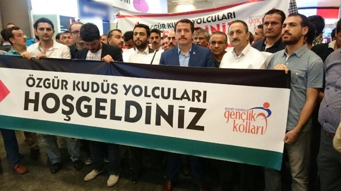 İsrail’in sınır dışı ettiği Türk vatandaşlar yurda döndü