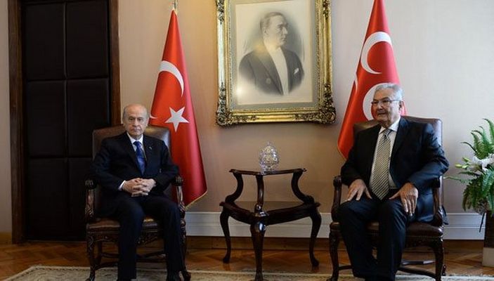Deniz Baykal MHP Lideri Devlet Bahçeli ile görüştü