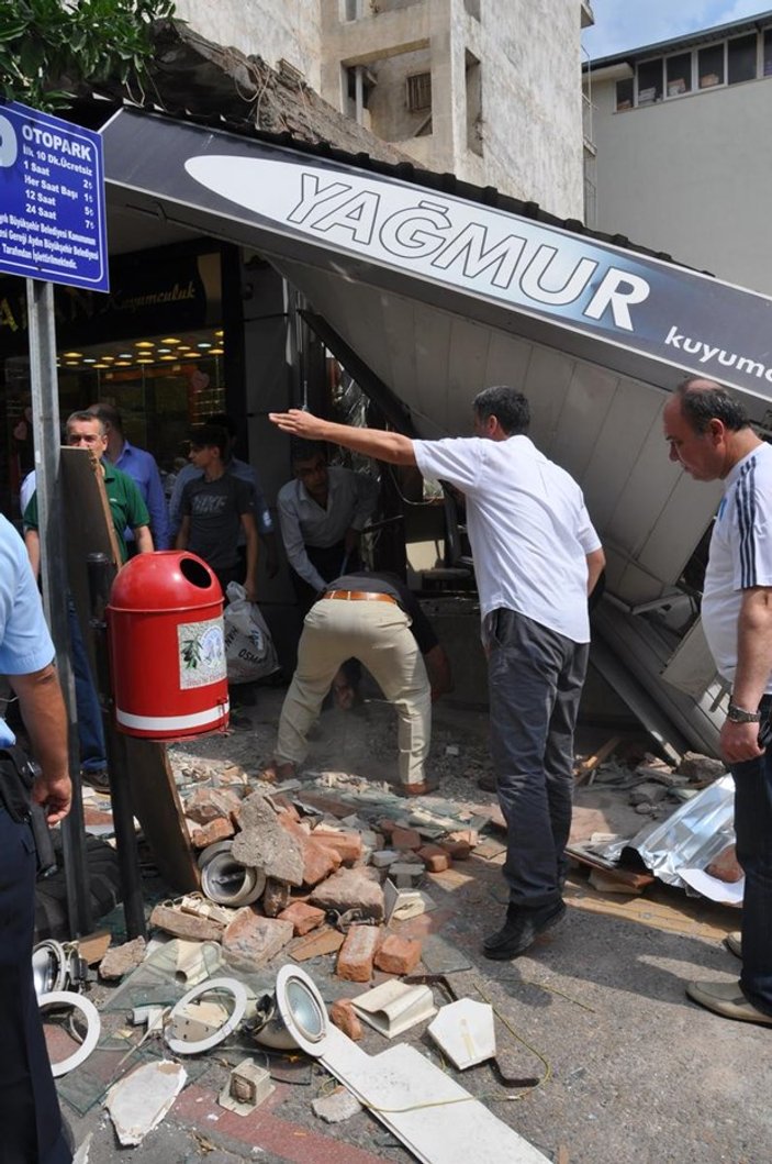 Aydın'da kuyumcu dükkanı çöktü
