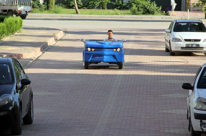 Elazığ'da 7 öğrenci elektrikli otomobil üretti