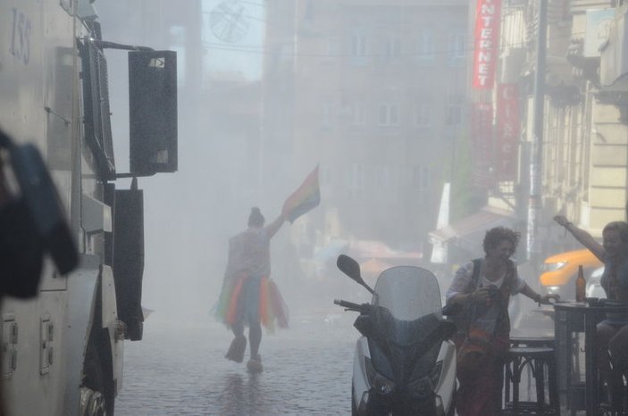 Valilikten LGBT yürüyüşüne müdahale açıklaması