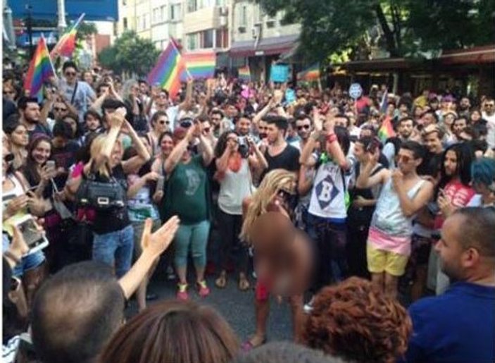 LGBT yürüyüşünde skandal görüntüler