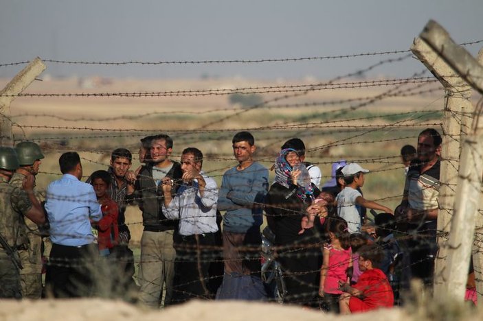 Suriyeli aktivist: YPG Arapları göçe zorluyor