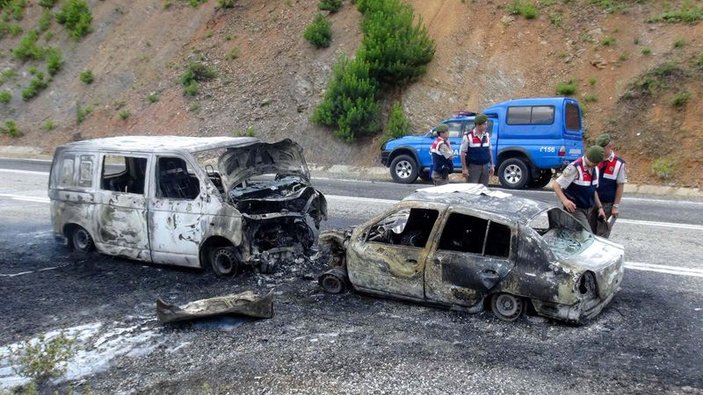 Çanakkale'deki kazada 3 kişi yanarak hayatını kaybetti
