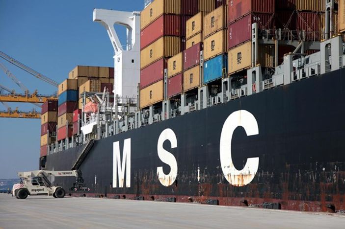 Asyaport Limanı'na ilk gemi yanaştı