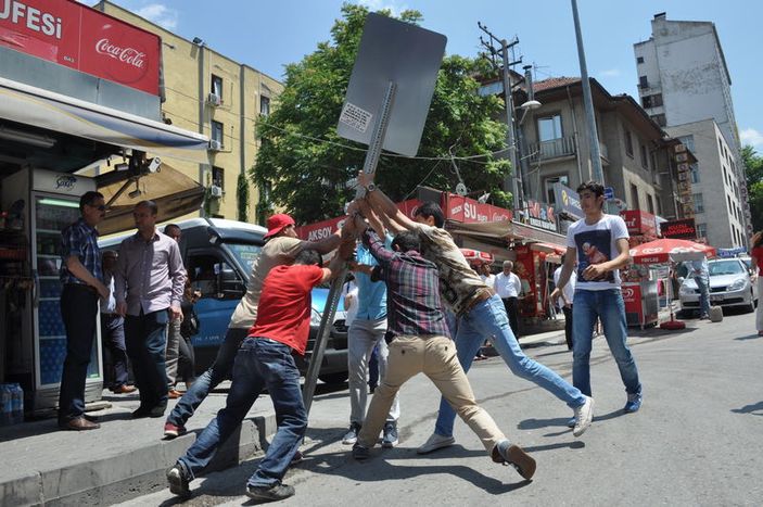 Ankara'daki otopark eyleminde kan aktı