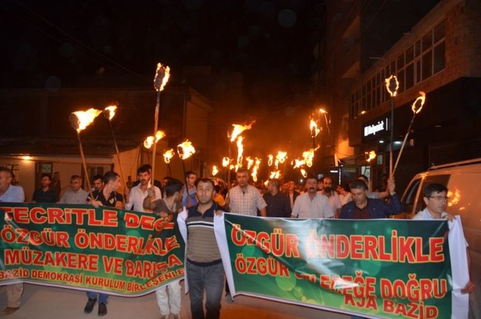 Ağrı'da Abdullah Öcalan için meşaleli yürüyüş düzenlendi