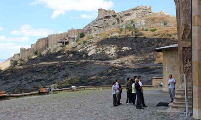 Divriği Ulu Camii yangından kıl payı kurtarıldı