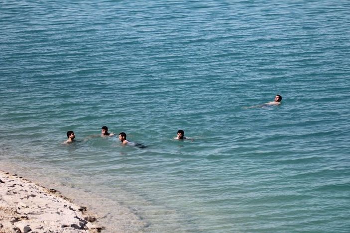 Şanlıurfa'da Atatürk barajı göletine akın