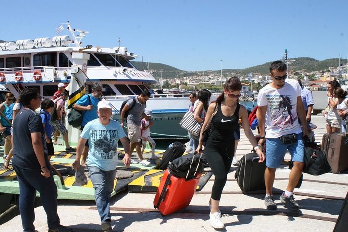 Türk turistler Yunanistan'a akın etti