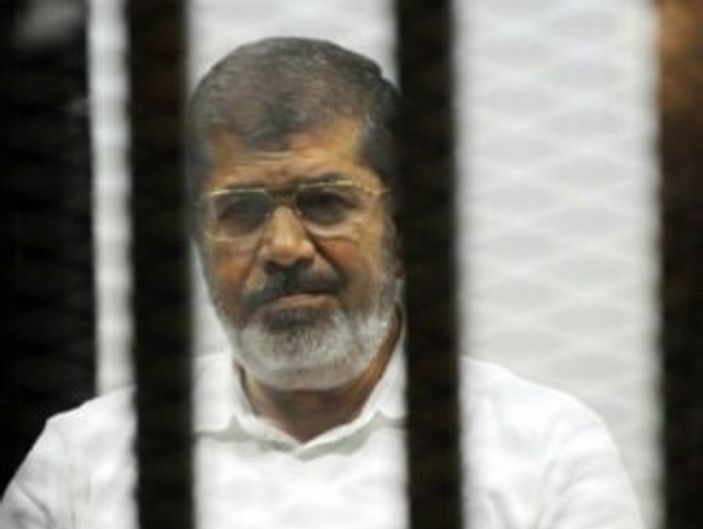 Mursi'den Mısırlılara bayram mesajı