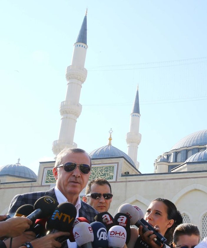 Cumhurbaşkanı Erdoğan'dan namaz sonrasında açıklama