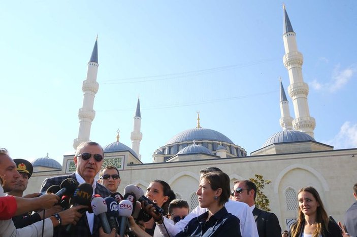 Cumhurbaşkanı Erdoğan'dan namaz sonrasında açıklama