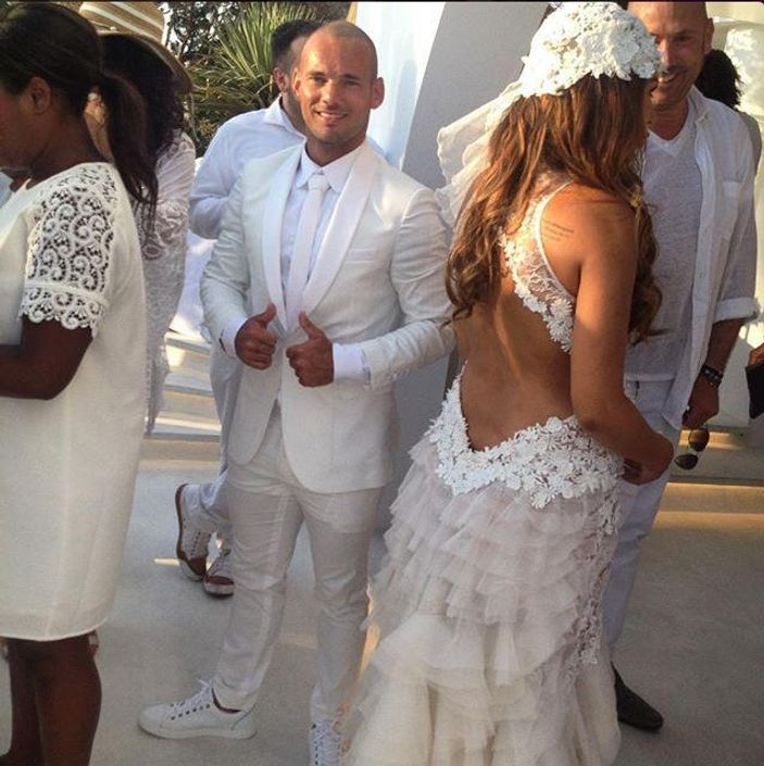 Yolanthe ve Sneijder parti verdi