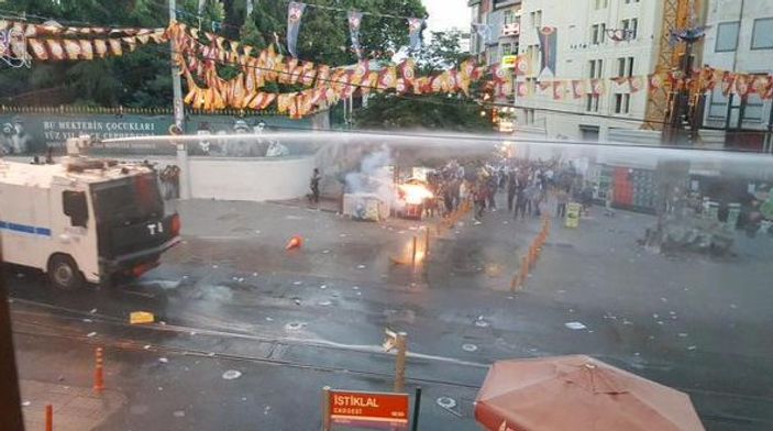 Suruç saldırısı Taksim'de protesto edildi