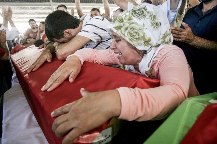 Suruç'ta çocuklarını kaybeden acılı anneler yürek burktu