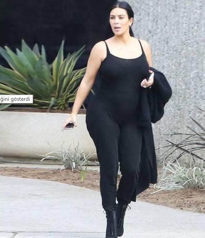 Kim Kardashian'ın karnı göründü