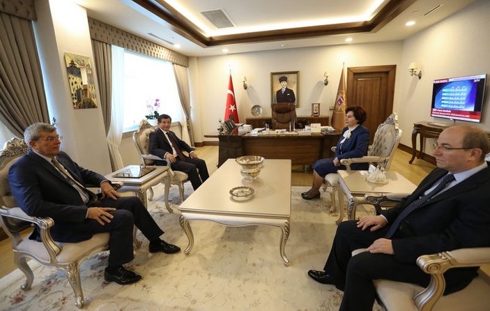 Başbakan Davutoğlu Danıştay Başkanı'nı ziyaret etti