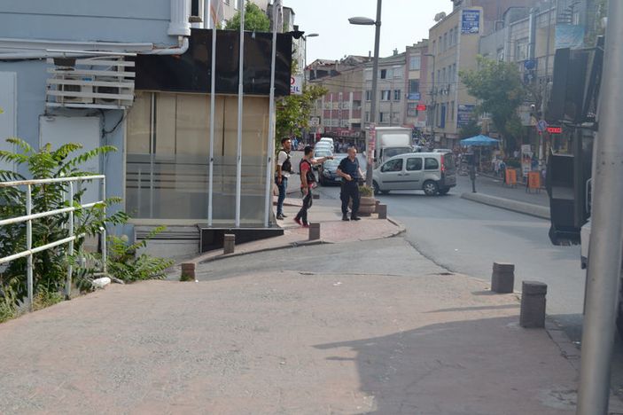 Okmeydanı’nda polise silahlı saldırı: 2 yaralı