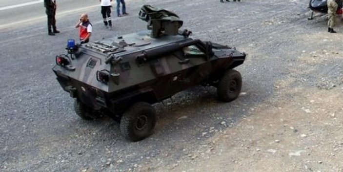 Şırnak'ta hastaneye Van'da askeri araca silahlı saldırı