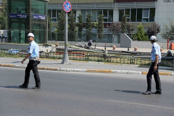 İstanbul Emniyet Müdürlüğü yakınında bomba şüphesi