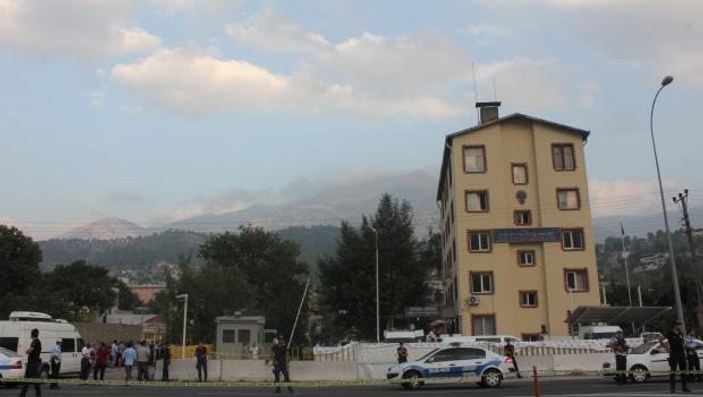 Adana'da 2 polisi şehit eden teröristler aranıyordu