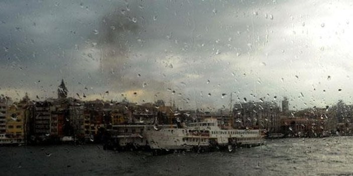 İstanbul'da şiddetli yağmur başladı