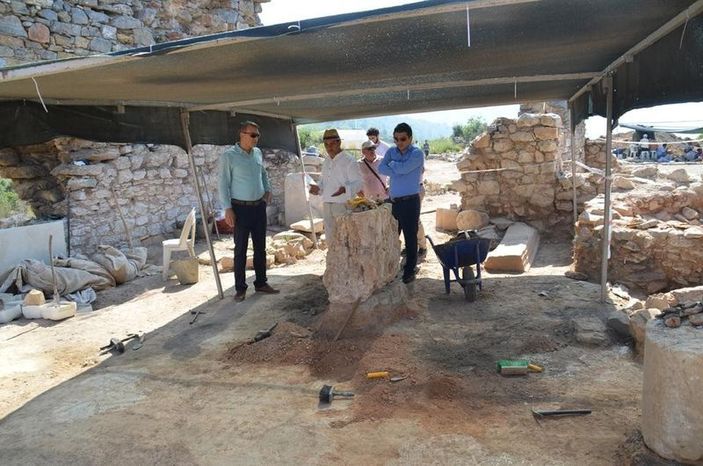 Antalya'da Medusa başı bulundu