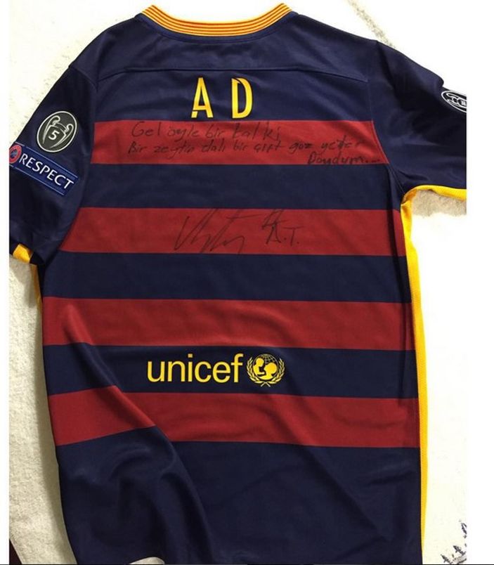 Arda Turan'dan sevgilisine jest