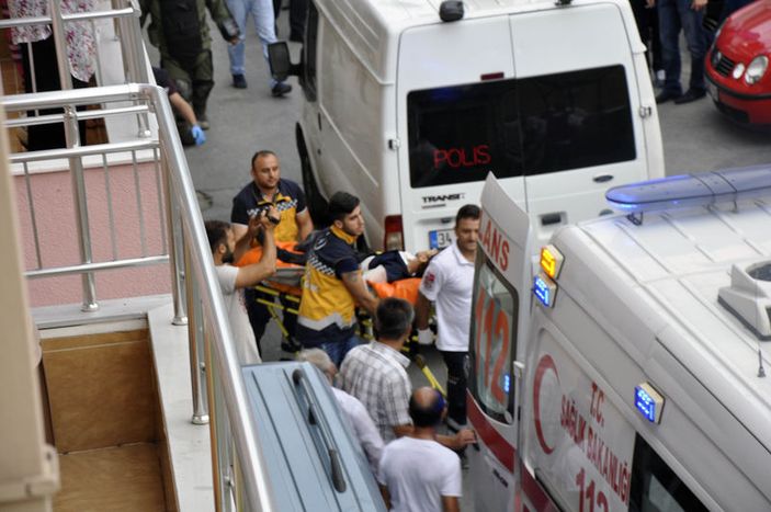 İstanbul'da ABD Konsolosluğu'na ateş açıldı