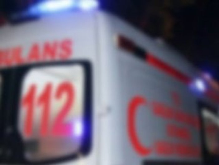 Isparta'da otomobil kaldırıma çıktı: 5 ölü 1 yaralı