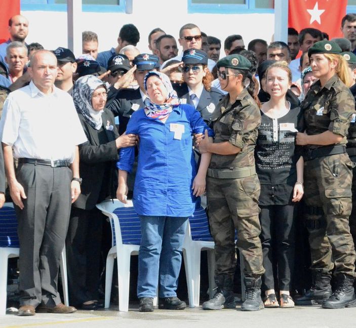 Şehit olan özel harekat polisi Polat Aydın'a veda