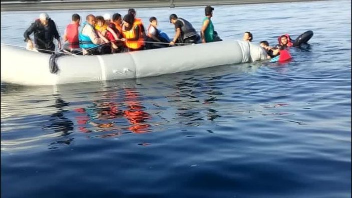 Yunanistan kaçakların botunu patlatıp ölüme terk etti