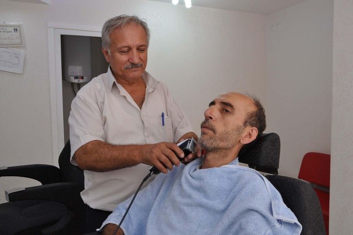 IŞİD'lilere benzememek için sakallarını kestiriyorlar
