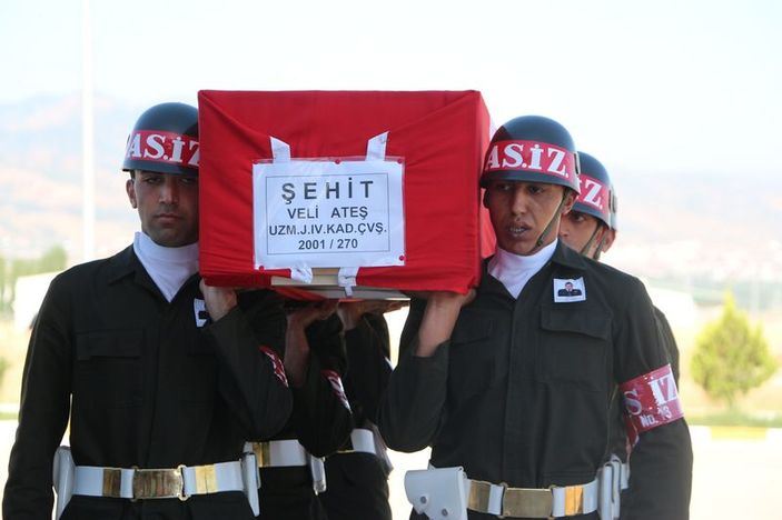 Şehit uzman çavuş son yolculuğuna uğurlandı