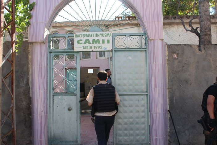 Teröristler Mardin'de camiyi cephaneliğe çevirdi