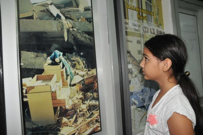 17 Ağustos Depremi'nde hayatını kaybedenler anıldı