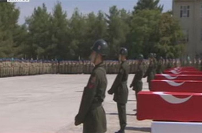 Siirt'te şehit olan 8 asker için tören düzenlendi