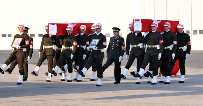 Şemdinli şehitleri memleketlerine uğurlandı