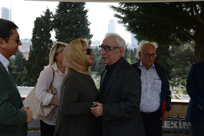 Şener Şen'in annesi Mürvet Şen defnedildi