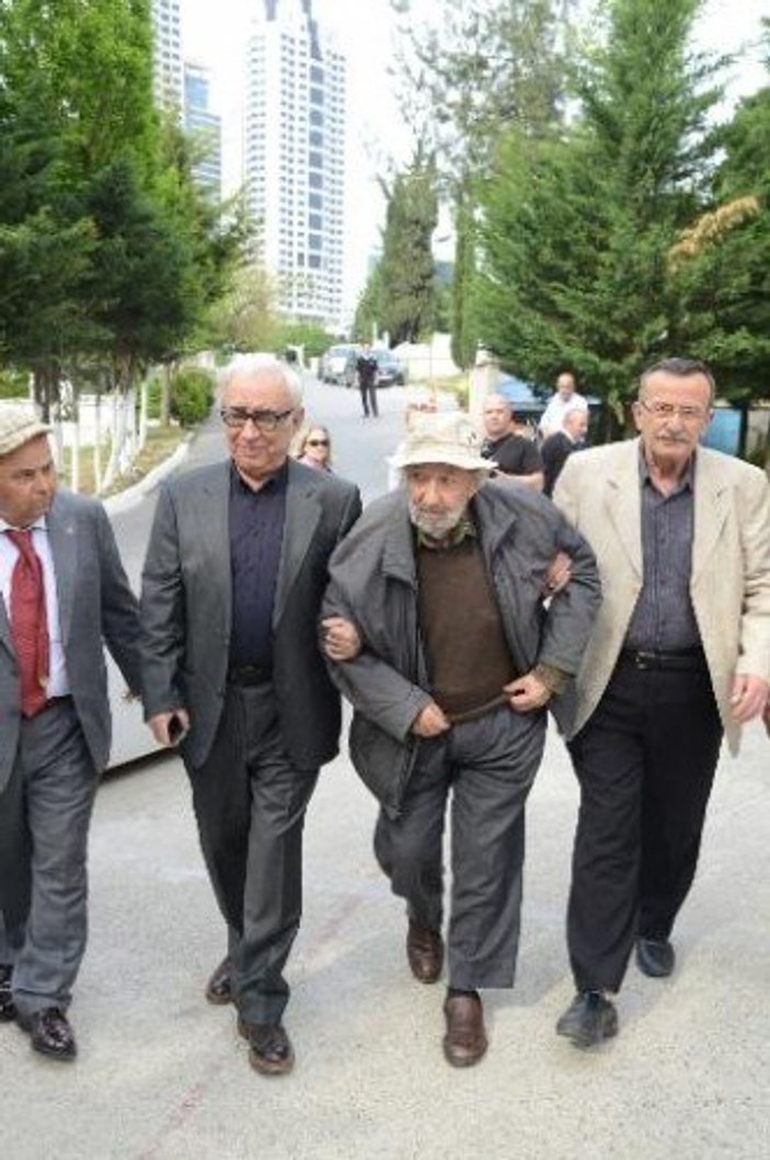 Şener Şen'in annesi Mürvet Şen defnedildi