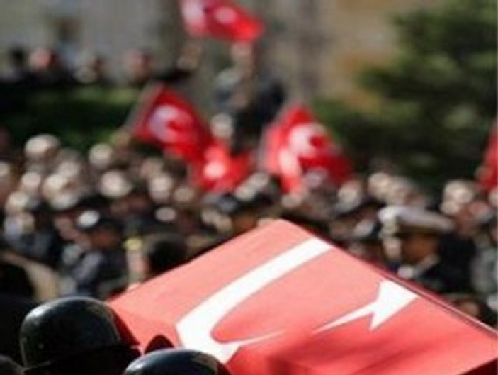 Diyarbakır'da askere silahlı saldırı: 1 şehit