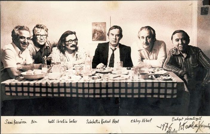 Oktay Akbal yaşamını yitirdi