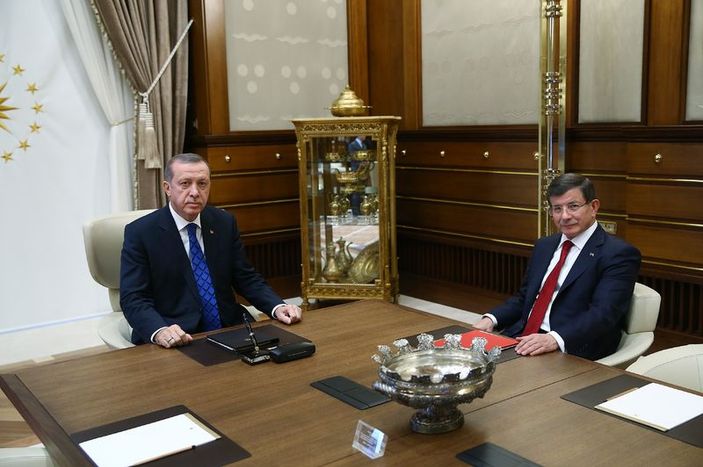 Cumhurbaşkanı Erdoğan yeni kabineyi onayladı