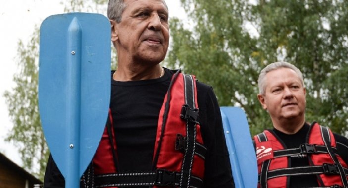 Rusya Dışişleri Bakanı Lavrov'un rafting keyfi