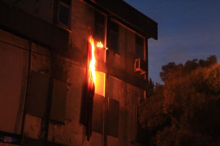 Tunceli'de Türk bayrağı yaktılar
