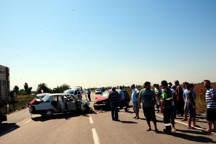Osmaniye'de otomobiller kafa kafaya çarpıştı: 1 ölü