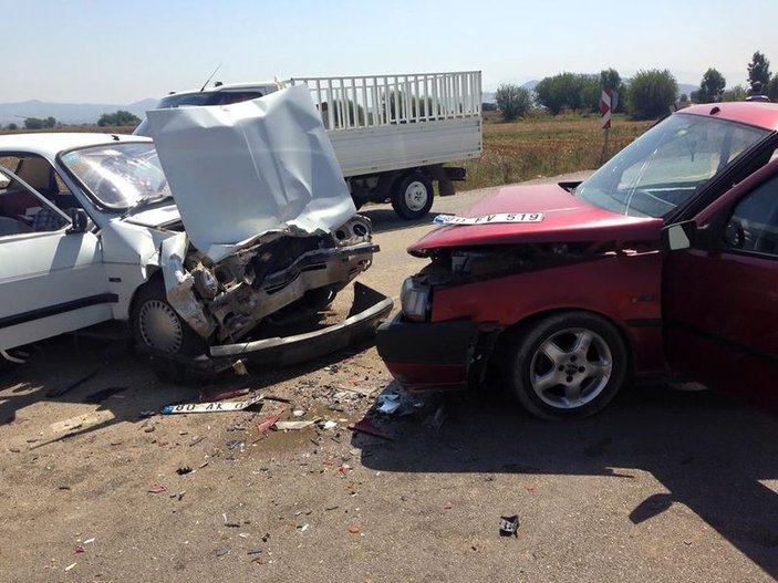 Osmaniye'de otomobiller kafa kafaya çarpıştı: 1 ölü